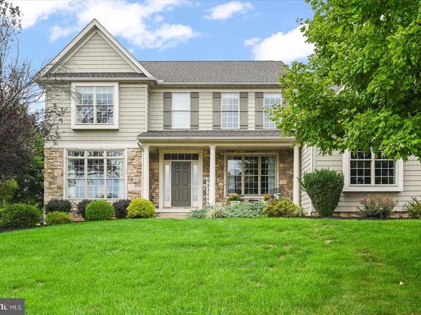 2146 BERNAYS DRIVE, YORK, PA 17404