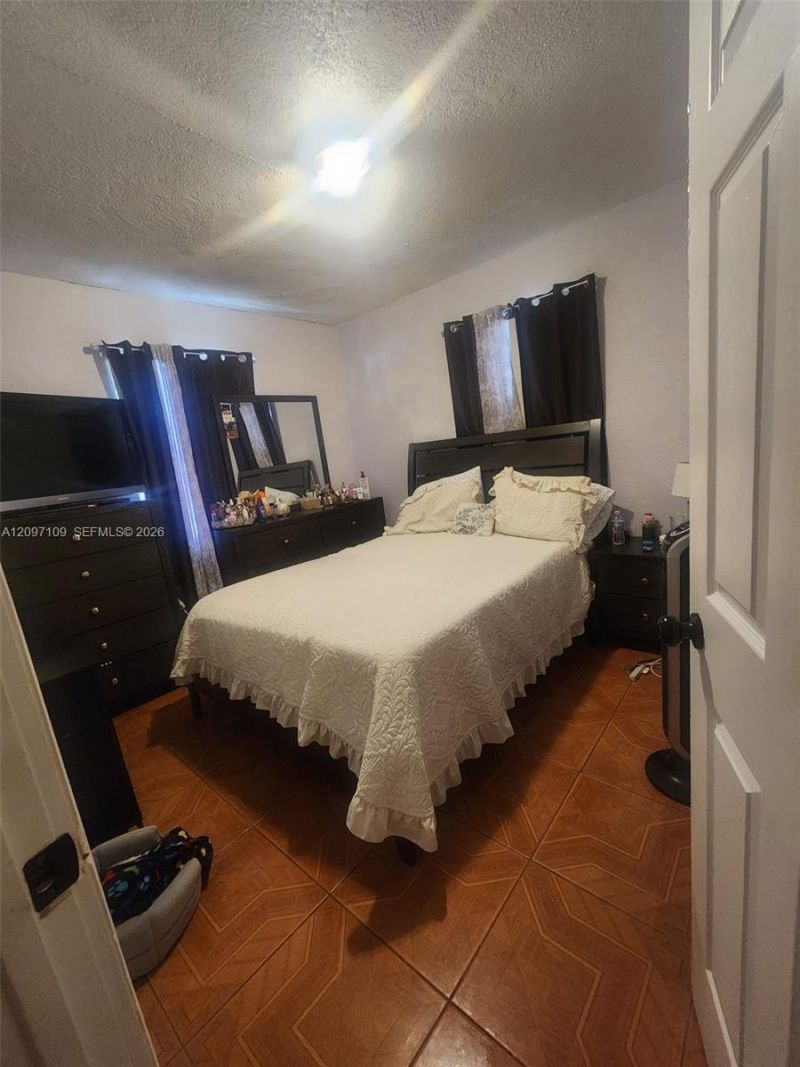 3042 NW 95th Ter, Miami, FL 33147 Photo