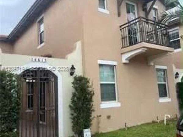 14613 SW 13th St , Pembroke Pines, FL 33027