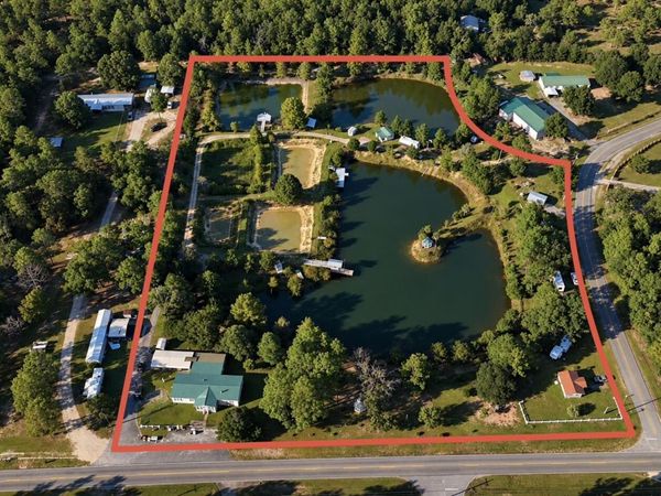 6291 Coy Burgess Loop , Defuniak Springs, FL 32435