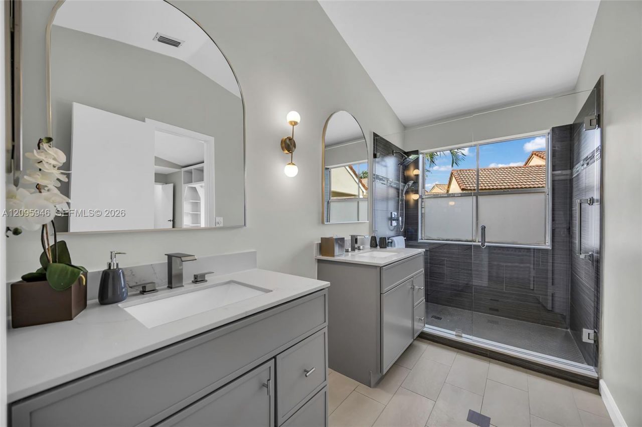 815 Falling Water Rd , Weston, FL 33326 Photo