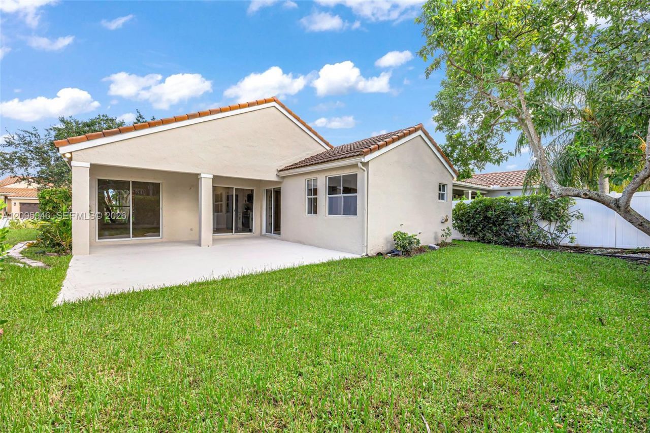 815 Falling Water Rd , Weston, FL 33326 Photo
