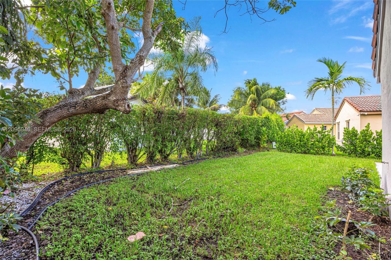 815 Falling Water Rd , Weston, FL 33326 Photo