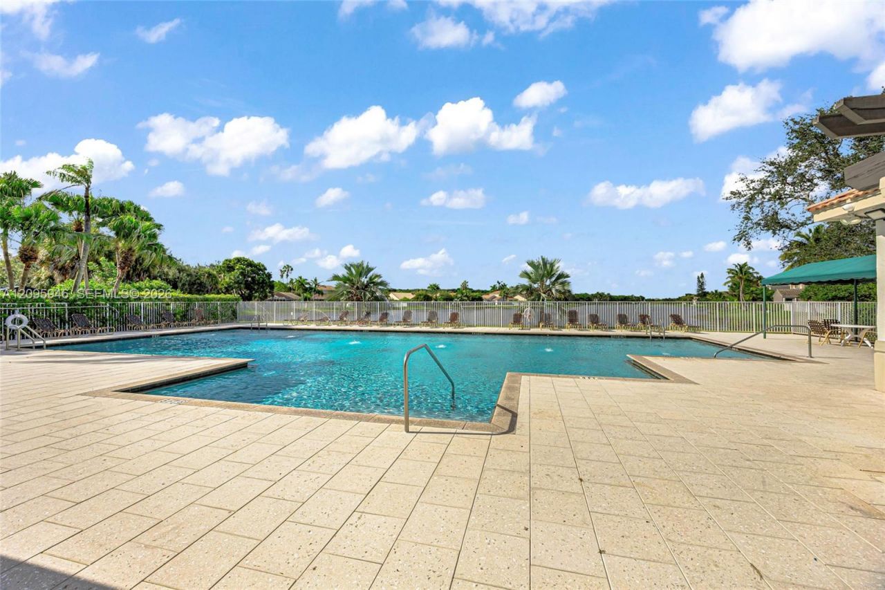 815 Falling Water Rd , Weston, FL 33326 Photo