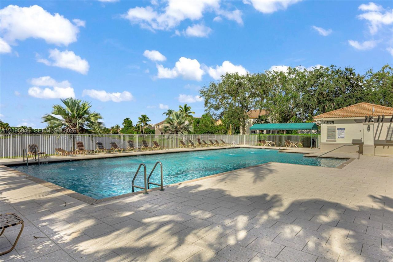 815 Falling Water Rd , Weston, FL 33326 Photo