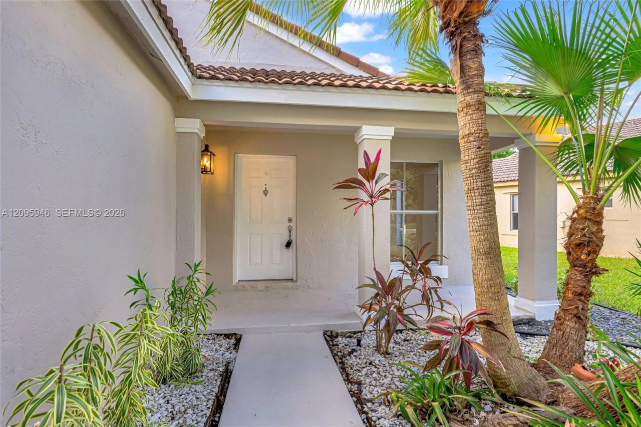 815 Falling Water Rd , Weston, FL 33326 Photo