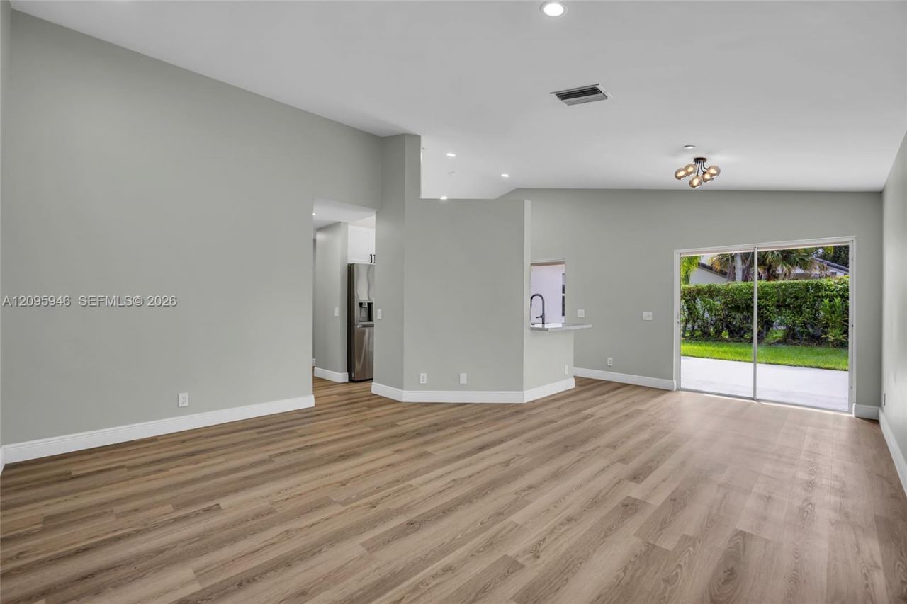 815 Falling Water Rd , Weston, FL 33326 Photo