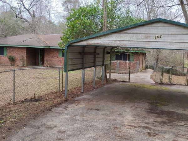 108 Aubrey Aden Road, Carriere, MS 39426