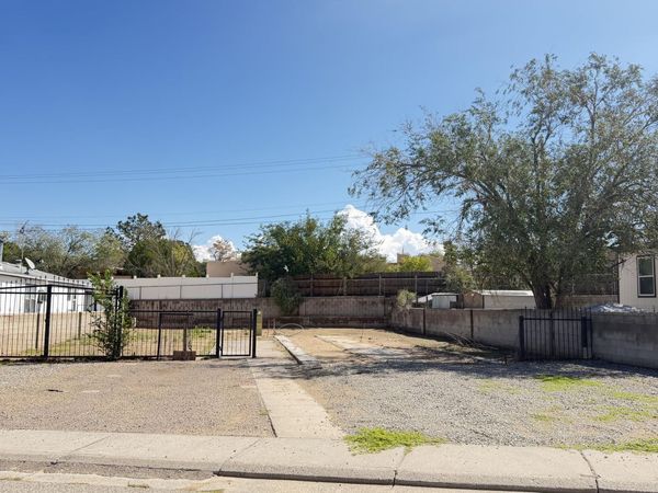 404 Long Bow Loop SW, Los Lunas, NM 87031