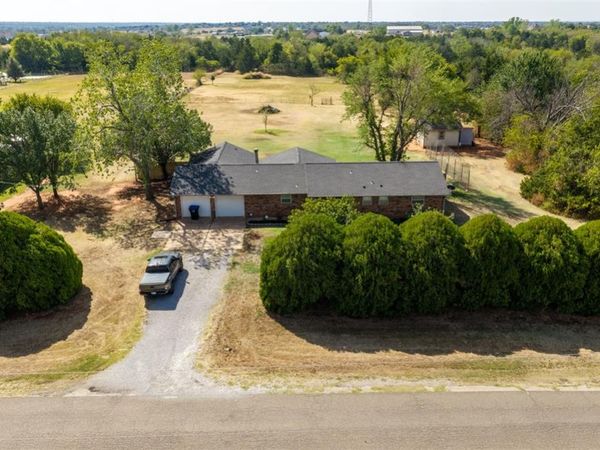 4150 W Evergreen Drive, Edmond, OK 73025