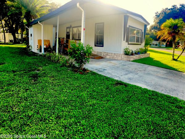 1020 Laurel Court NE , Palm Bay, FL 32907