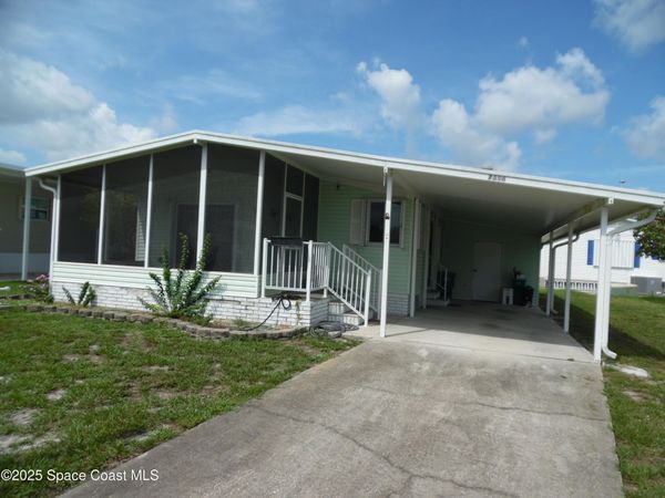 7596 E Boxelder Road N , Sebastian, FL 32976