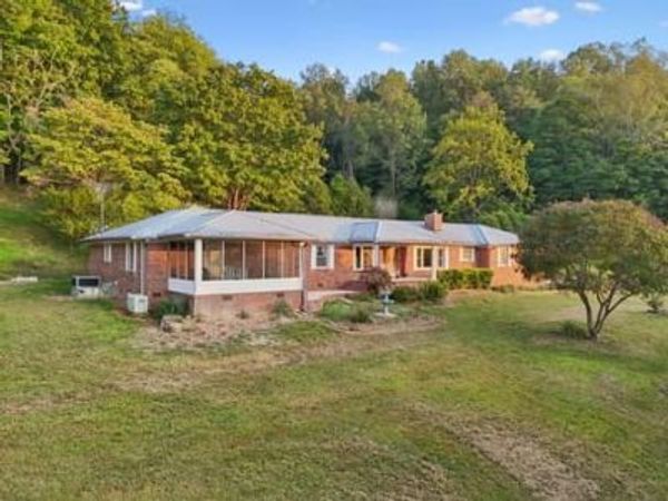 3427 Lyndell Bell Rd , Normandy, TN 37360