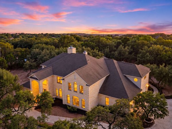 1130 Whispering Wtr, Spring Branch, TX 78070