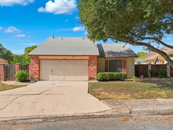 13447 PEBBLE HOLW, San Antonio, TX 78217