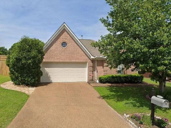 1117 DOVE HOLLOW CIR W, Memphis, TN 38018