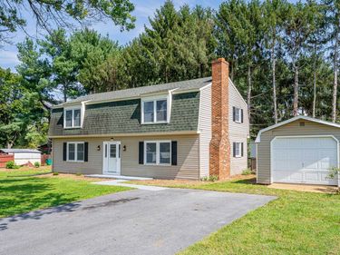 1202 ELM AVE, GROTTOES, VA 24441