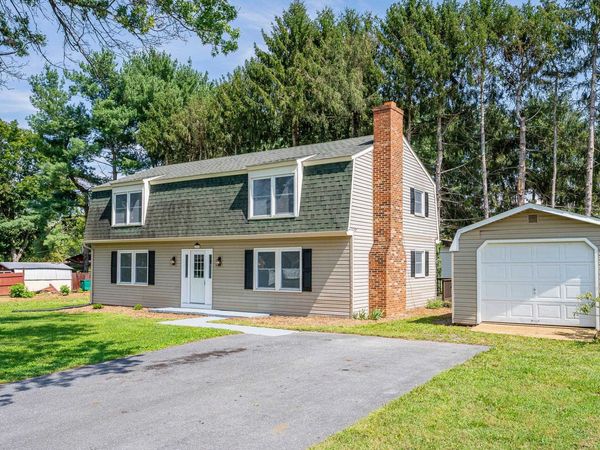 1202 ELM AVE, GROTTOES, VA 24441