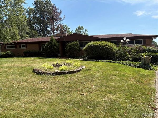 42 Harneywold Drive , St Louis, MO 63136