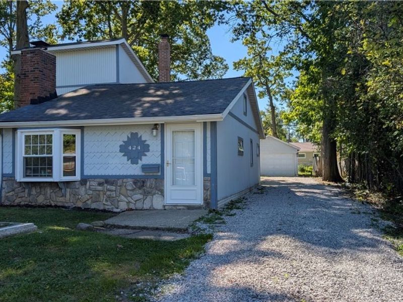 424 E 319th Street, Willowick, OH 44095 Photo 3