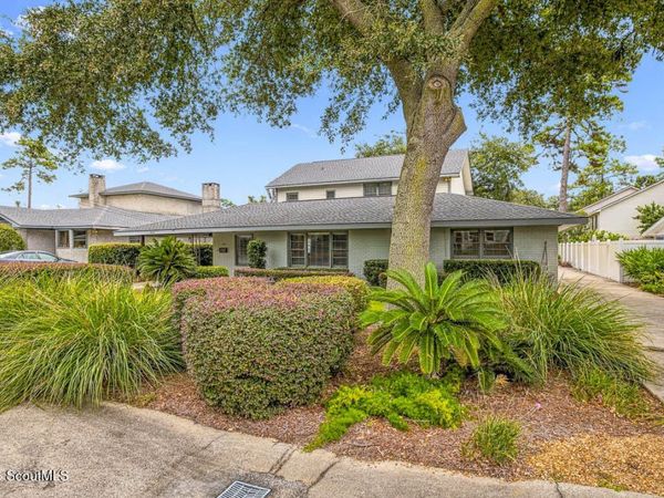 604 Bartow Street , St. Simons Island, GA 31522