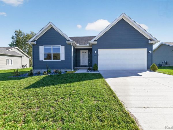 3107 Daisy Way, Burton, Mi 48519