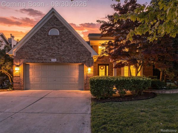 57457 Breckenridge Drive , Washington Township, Mi 48094