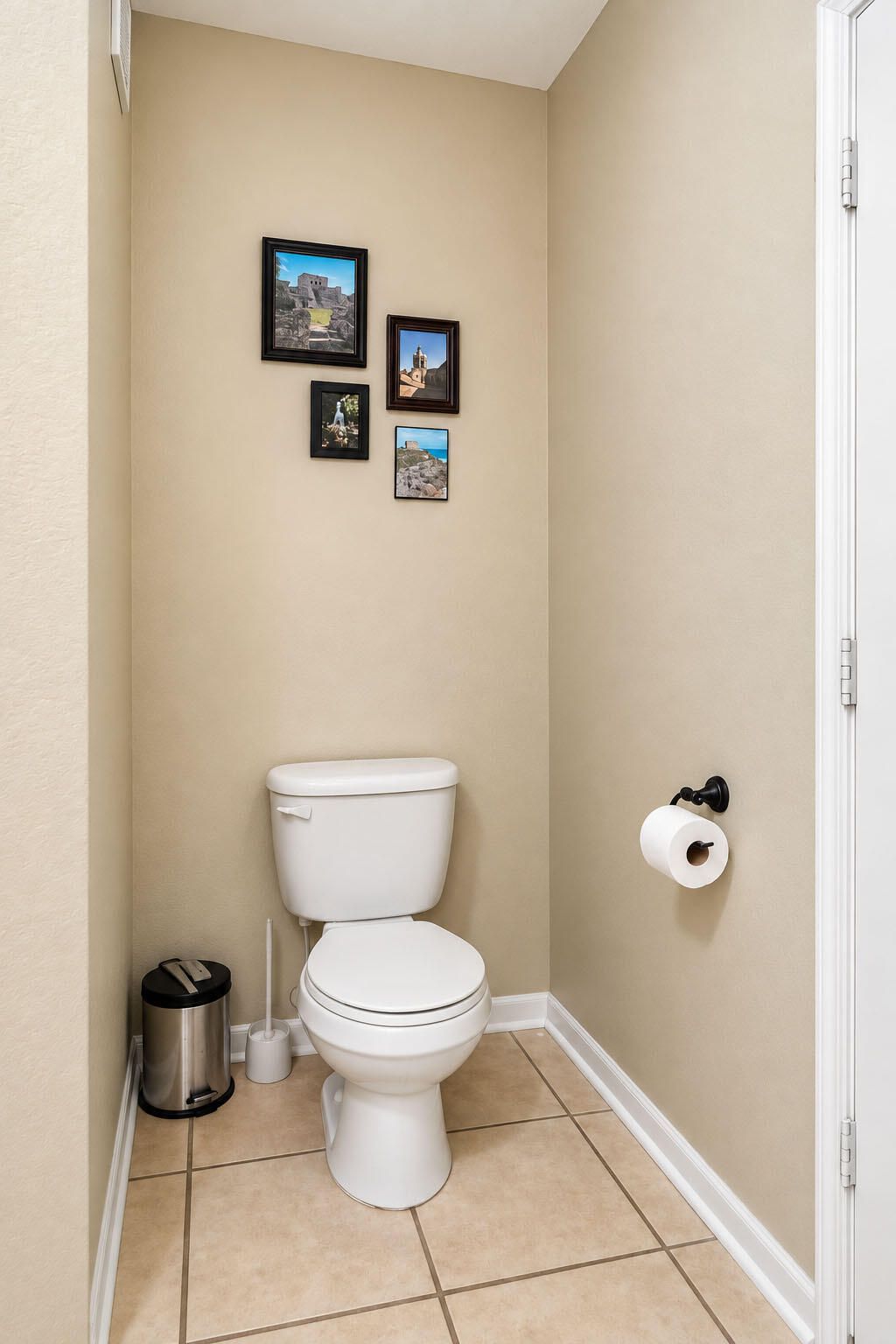 60 Fenwick Hall Allee Photo 12