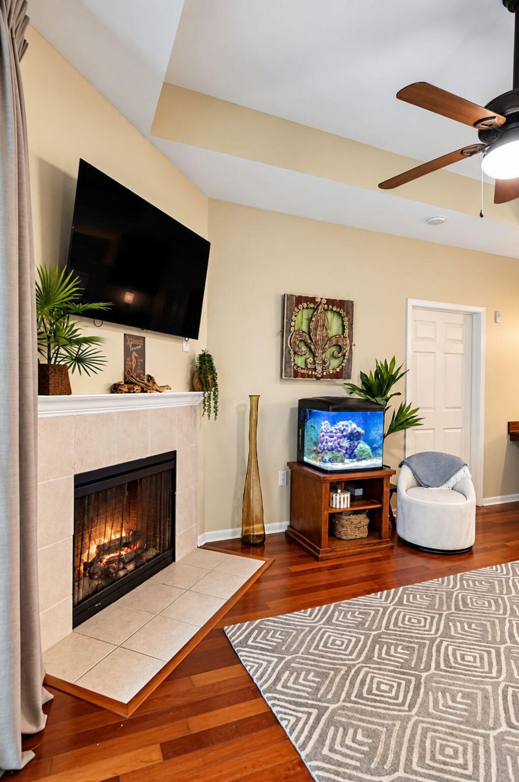 60 Fenwick Hall Allee Photo 18