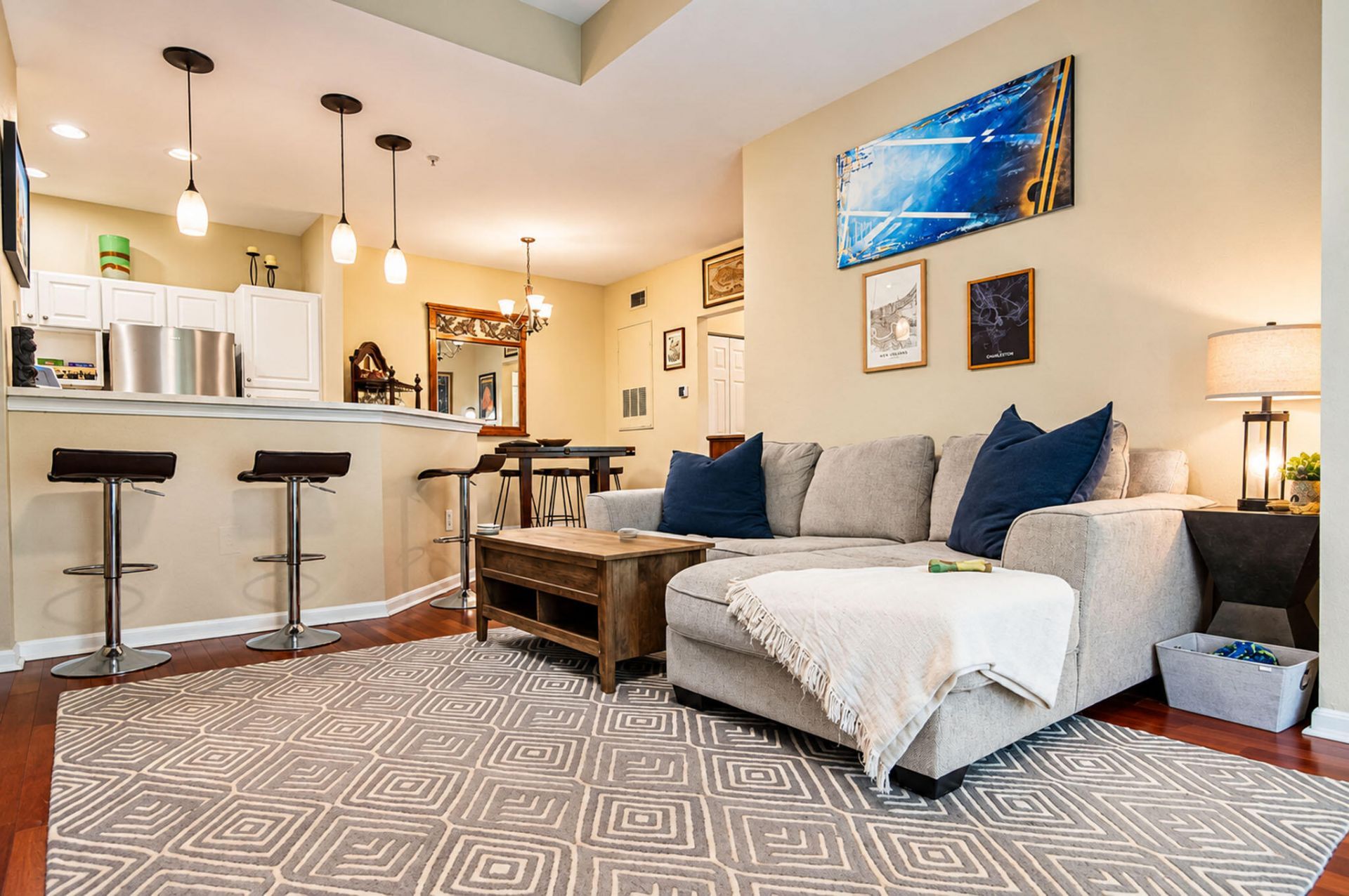 60 Fenwick Hall Allee Photo 4