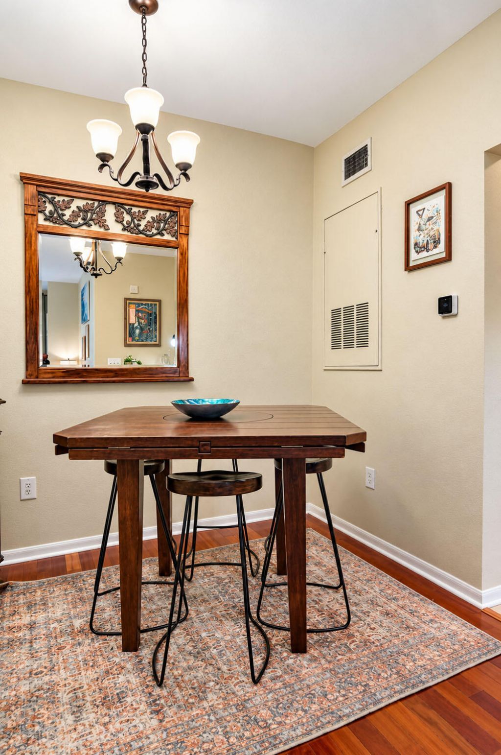 60 Fenwick Hall Allee Photo 7