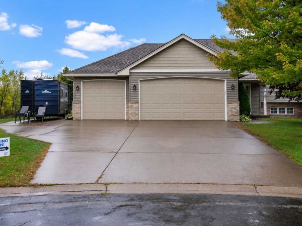 9711 Woodcrest Court, Monticello, MN 55362