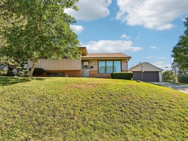 1229 Ed-Mar CIRCLE, Waukesha, WI 53188