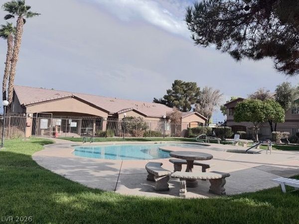 5751 E Hacienda Avenue, Unit 243, Las Vegas, NV 89122