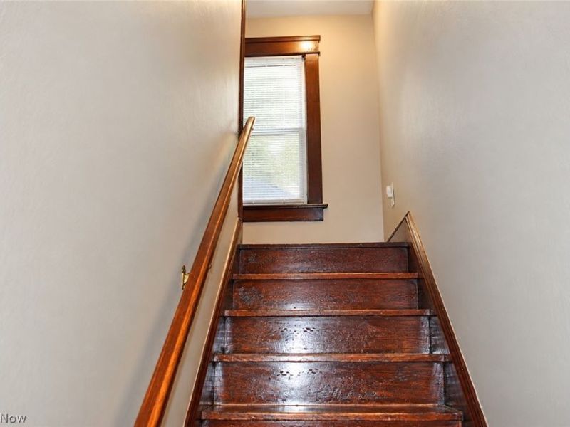 2070 W 100th Street, Cleveland, OH 44102 Photo 15