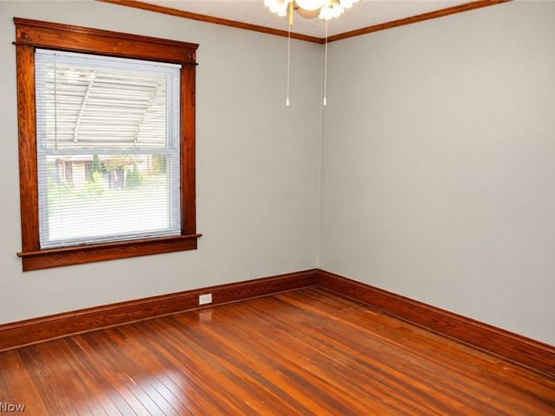 2070 W 100th Street, Cleveland, OH 44102 Photo 17