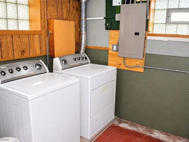 2070 W 100th Street, Cleveland, OH 44102 Photo 27
