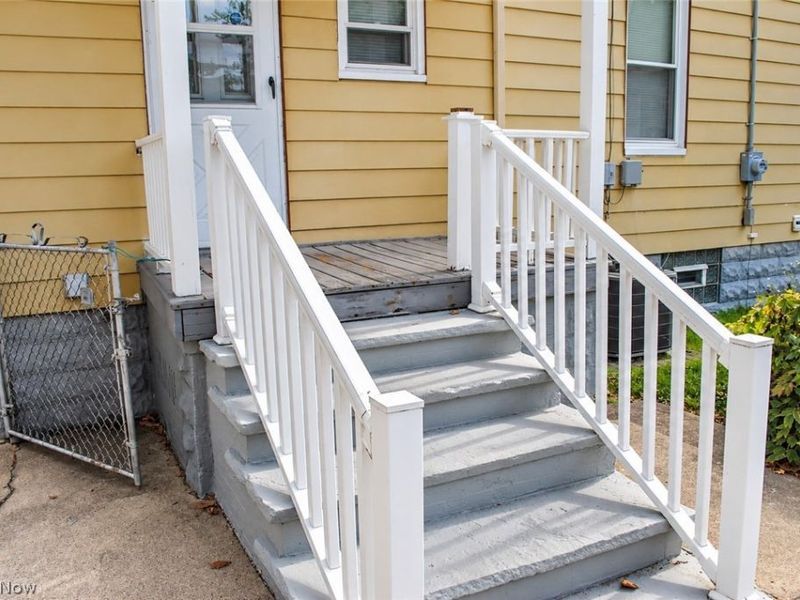 2070 W 100th Street, Cleveland, OH 44102 Photo 31
