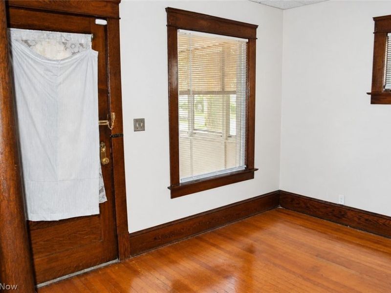 2070 W 100th Street, Cleveland, OH 44102 Photo 4