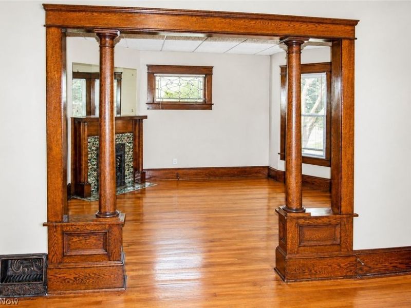 2070 W 100th Street, Cleveland, OH 44102 Photo 5