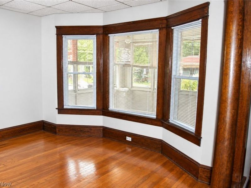 2070 W 100th Street, Cleveland, OH 44102 Photo 7