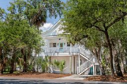 211 Jungle Road photo 4