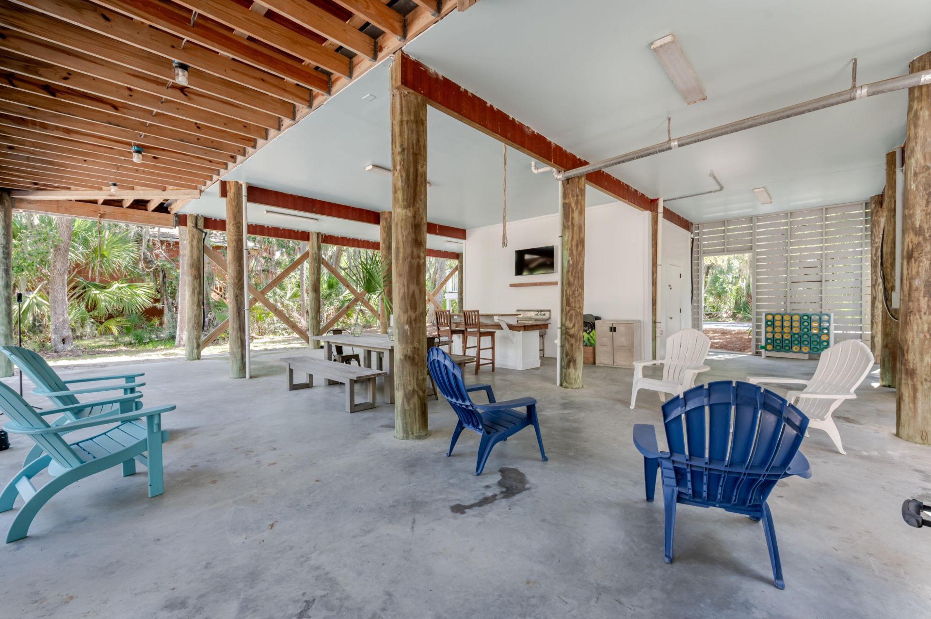 211 Jungle Road Photo 41