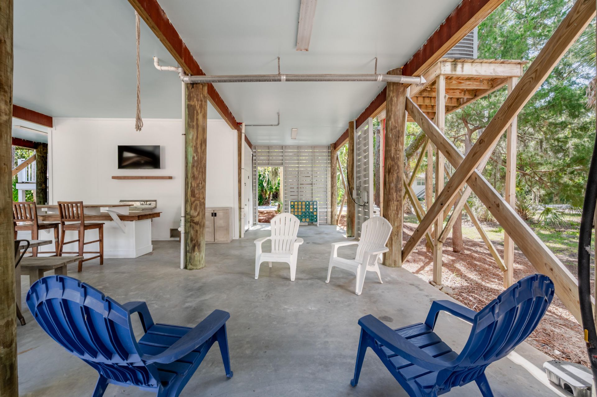 211 Jungle Road Photo 45