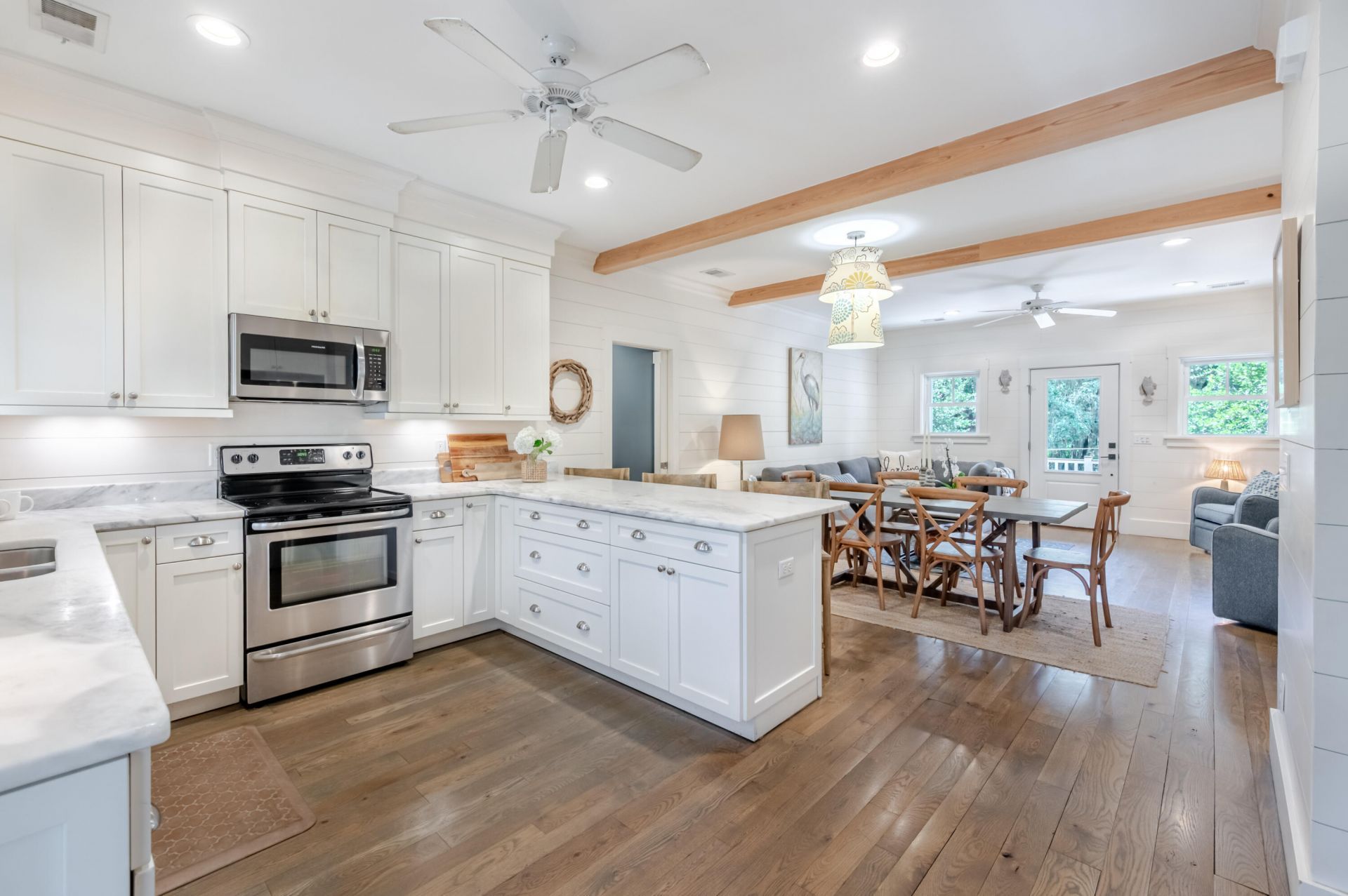 211 Jungle Road Photo 7