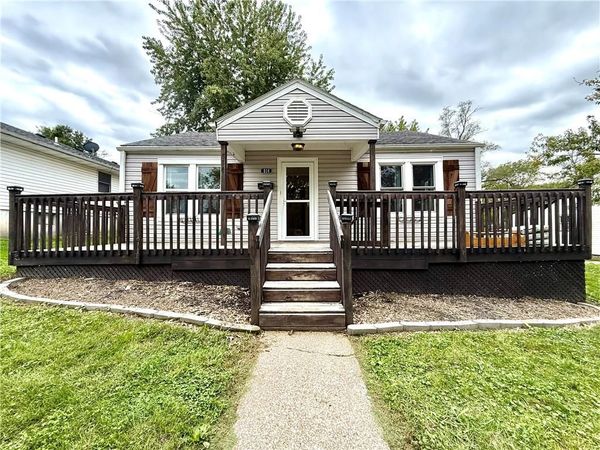814 E 2ND Street, Maryville, MO 64468