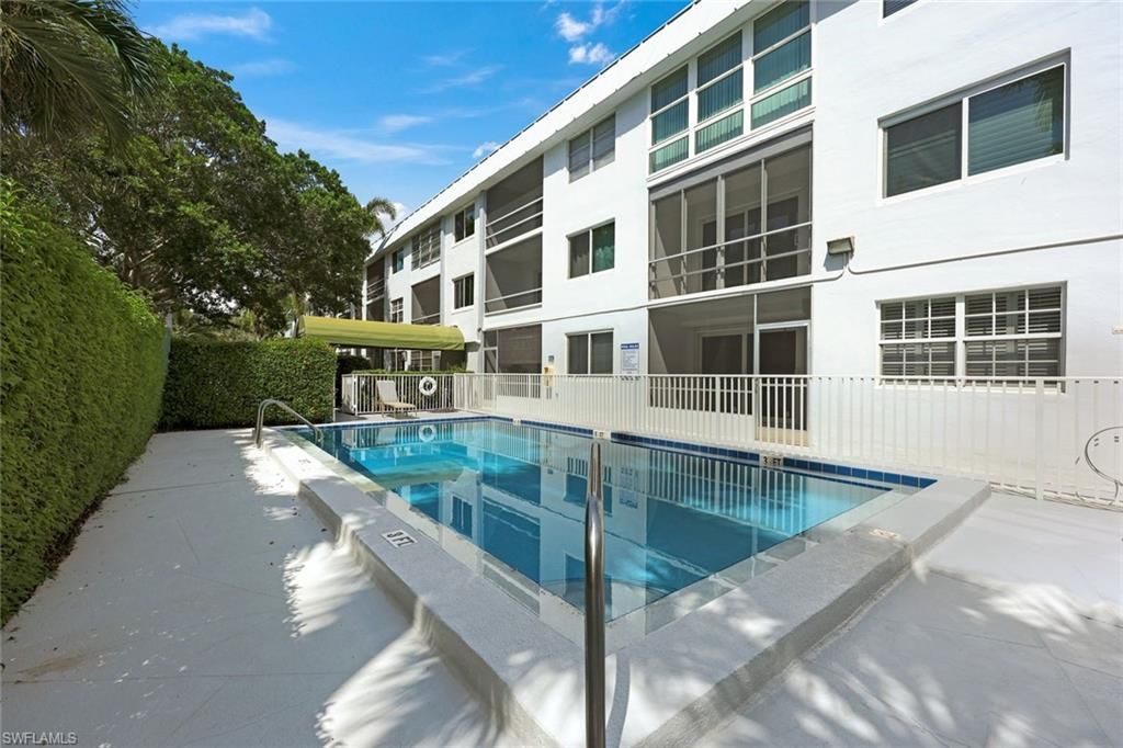 72 7th St S, Unit 106, Naples, FL 34102 Photo