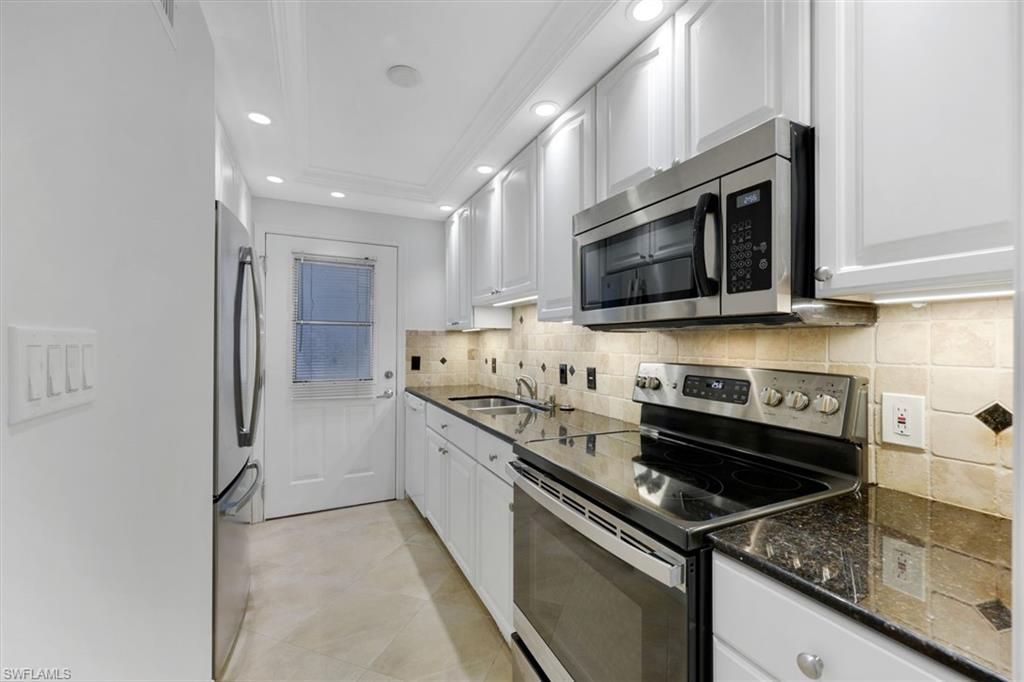 72 7th St S, Unit 106, Naples, FL 34102 Photo
