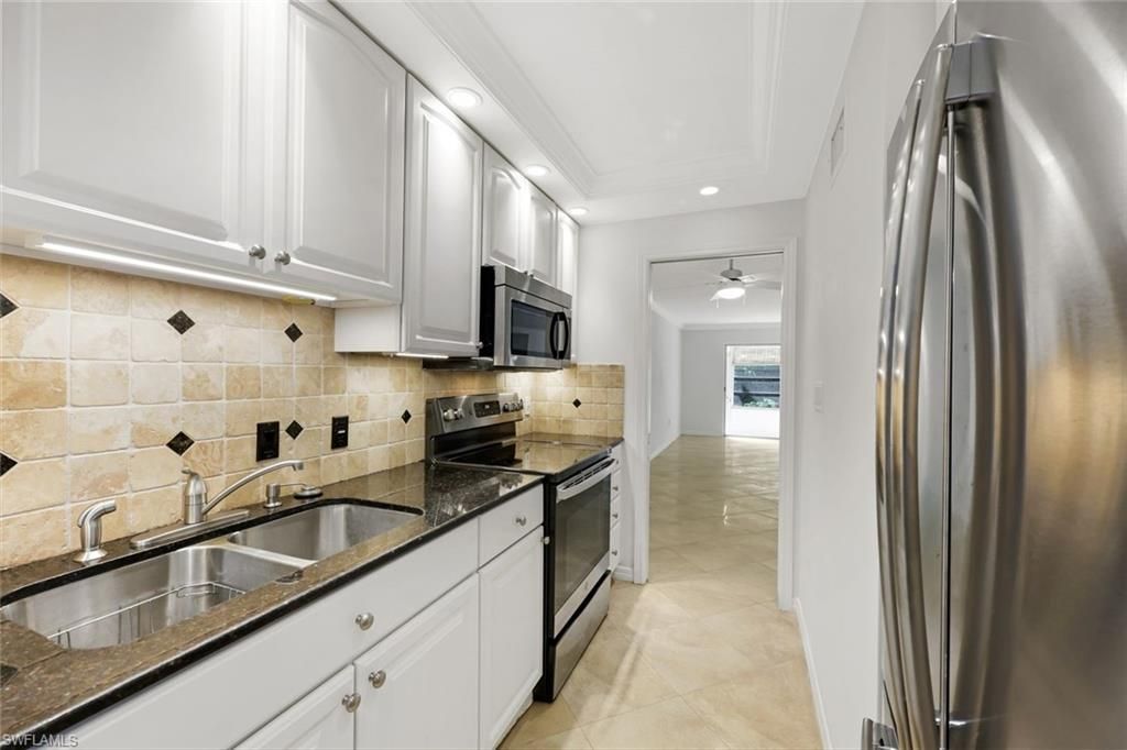 72 7th St S, Unit 106, Naples, FL 34102 Photo