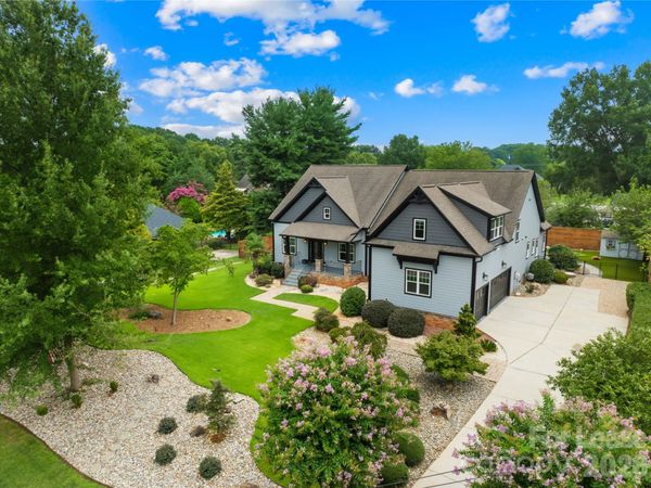 129 Aqua Drive , Mooresville, NC 28117